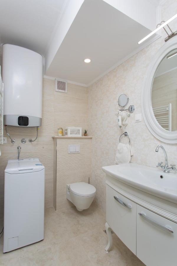 Apartment Zlatni Potok - Best View Of The Old Town ดูบรอฟนิก ภายนอก รูปภาพ