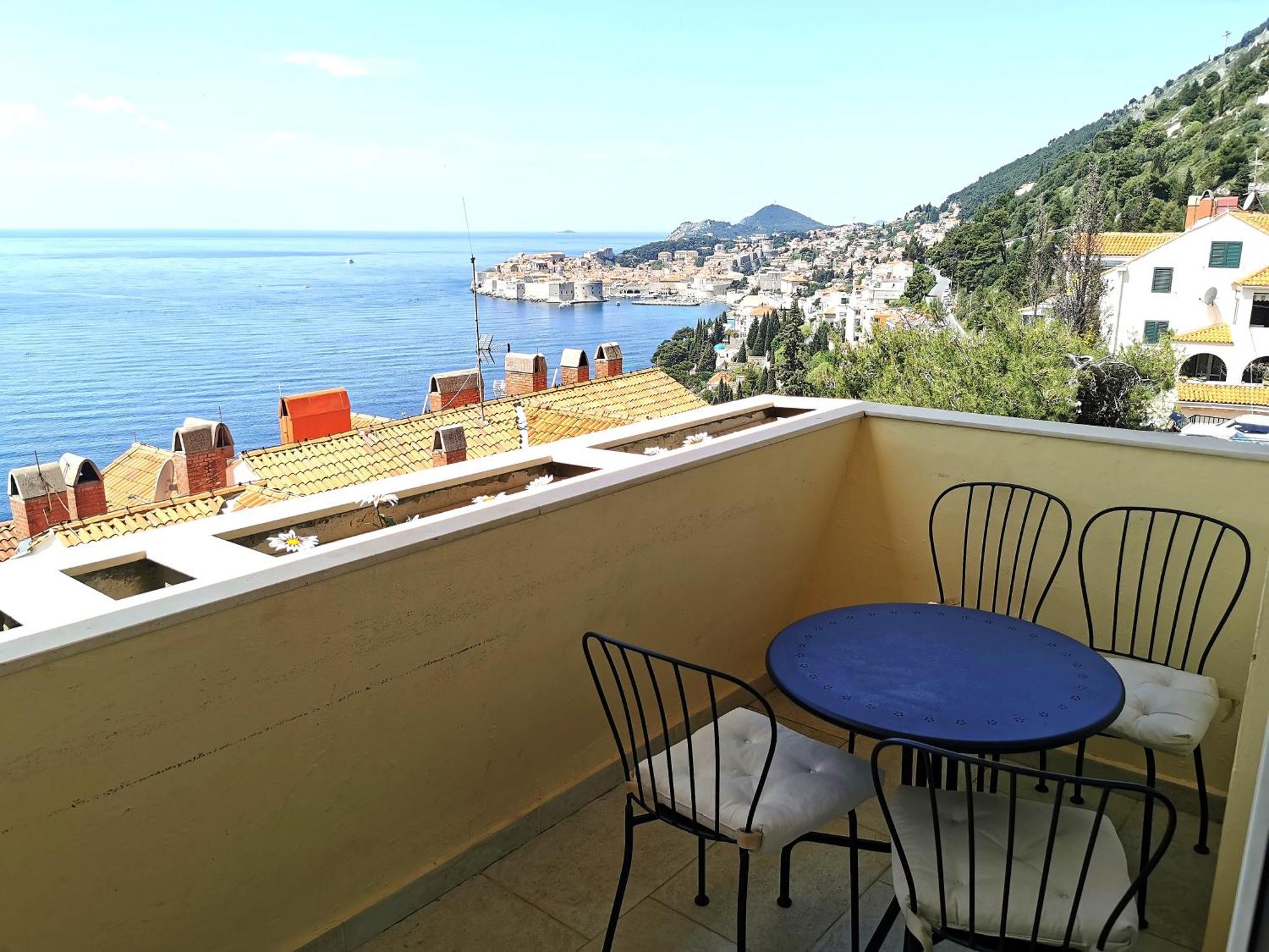 Apartment Zlatni Potok - Best View Of The Old Town ดูบรอฟนิก ภายนอก รูปภาพ